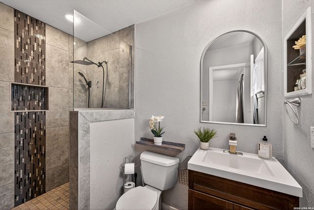 4914 Crestwood Dr., Schertz, TX 78101