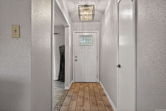 4914 Crestwood Dr., Schertz, TX 78101