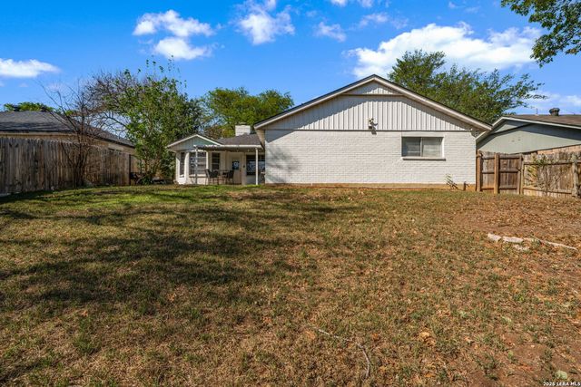 4914 Crestwood Dr., Schertz, TX 78101