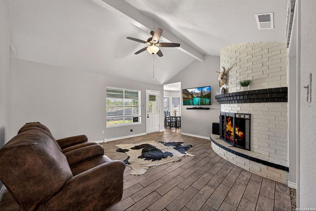 4914 Crestwood Dr., Schertz, TX 78101