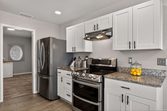 4914 Crestwood Dr., Schertz, TX 78101