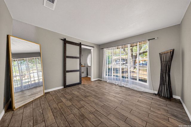 4914 Crestwood Dr., Schertz, TX 78101