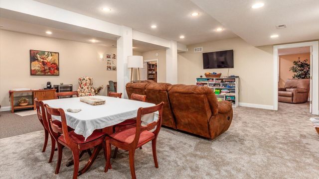87 Dartmouth Road SE, Hebron, OH 43025