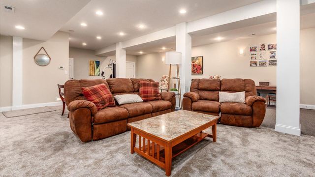 87 Dartmouth Road SE, Hebron, OH 43025