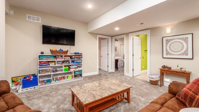 87 Dartmouth Road SE, Hebron, OH 43025