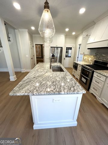 114 Red Oak Trail, Lagrange, GA 30240