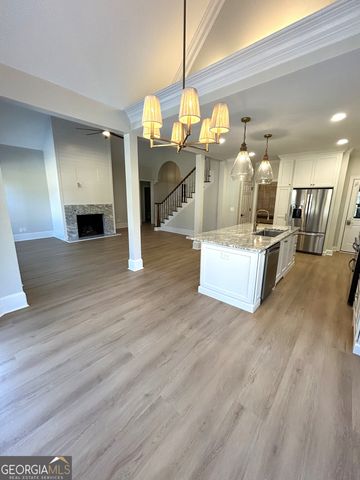 114 Red Oak Trail, Lagrange, GA 30240