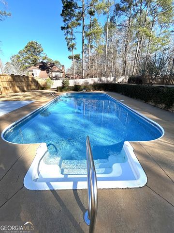 114 Red Oak Trail, Lagrange, GA 30240