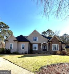 114 Red Oak Trail, Lagrange, GA 30240