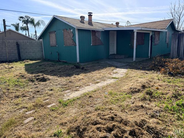 1055 Park Lane, Shafter, CA 93263