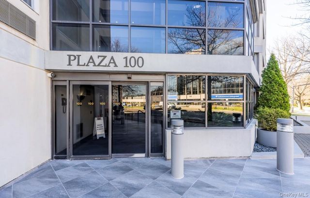 100 Great Neck Road 4D, Great Neck, NY 11021