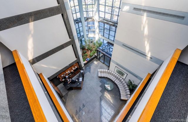 100 Great Neck Road 4D, Great Neck, NY 11021