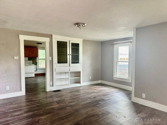 202 Sycamore Street, Medway, OH 45341