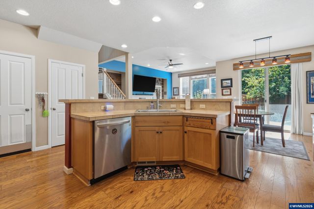 2516 Laura Vista Dr NW, Albany, OR 97321