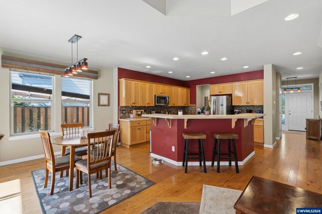 2516 Laura Vista Dr NW, Albany, OR 97321