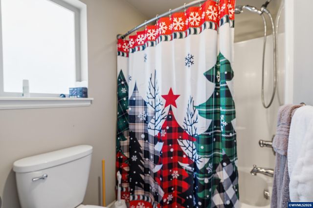 2516 Laura Vista Dr NW, Albany, OR 97321