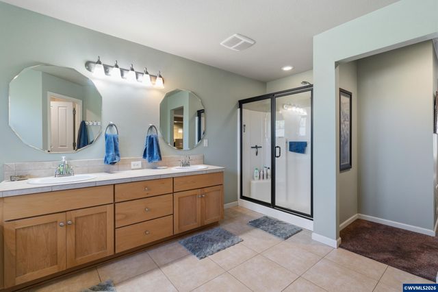 2516 Laura Vista Dr NW, Albany, OR 97321