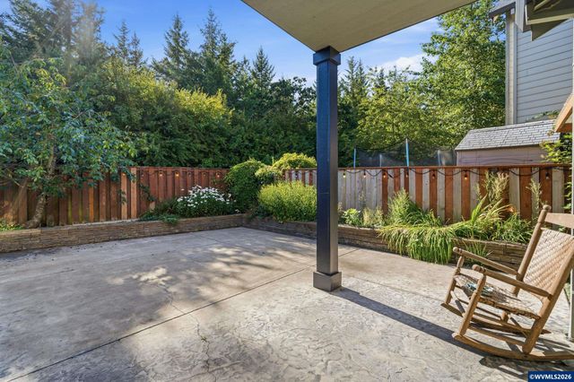 2516 Laura Vista Dr NW, Albany, OR 97321