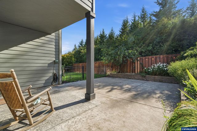 2516 Laura Vista Dr NW, Albany, OR 97321