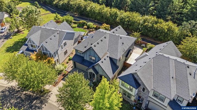 2516 Laura Vista Dr NW, Albany, OR 97321