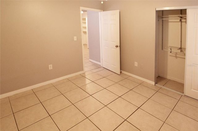 864 HAND AVE, Sarasota, FL 34232