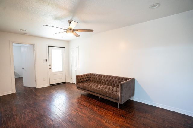 1606 Denver Avenue, Fort Worth, TX 76164