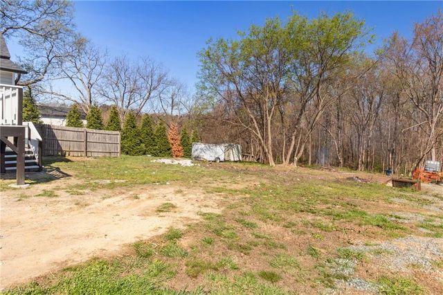 1132 W Green Street, Thomasville, NC 27360