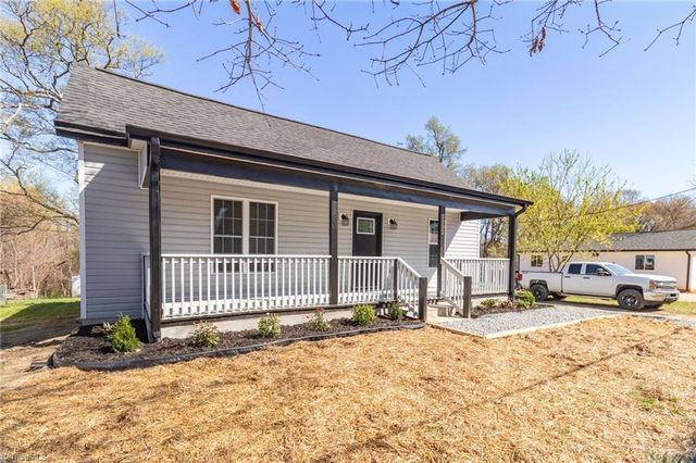 1132 W Green Street, Thomasville, NC 27360