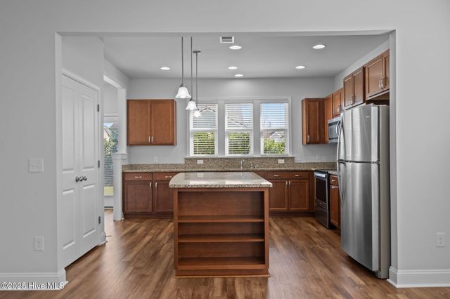 439 Deveraux Drive, Wilmington, NC 28412