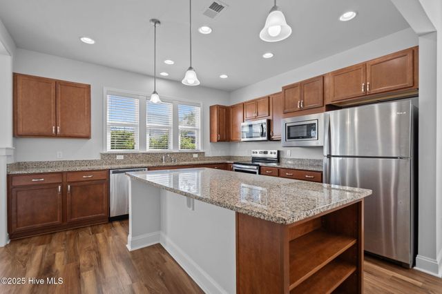 439 Deveraux Drive, Wilmington, NC 28412