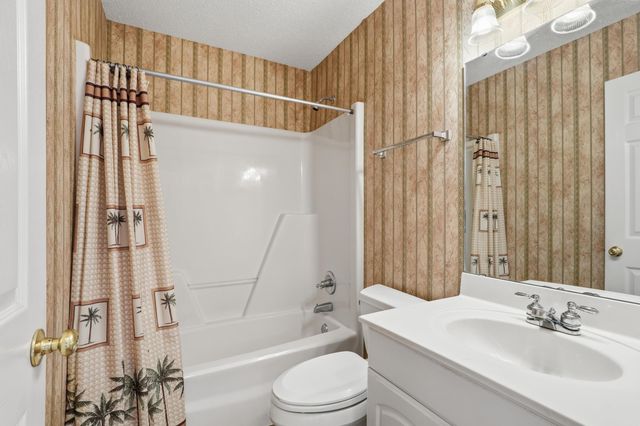 69 Arbours West Lane, Moore, SC 29369