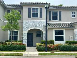 2737 SE 17th Street, Homestead, FL 33035