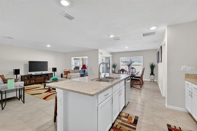 4656 CROSSROADS LANE, Wildwood, FL 34785