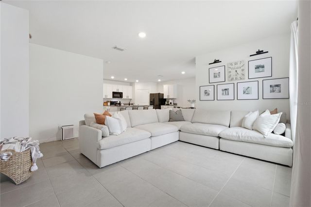 6878 WAGON TRAIL STREET, Zephyrhills, FL 33541