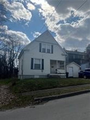 373 Wheeler Pl, Sharon, PA 16146
