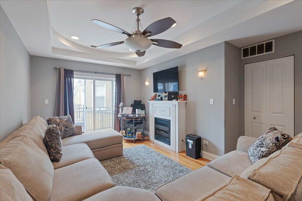 7050 N Damen Avenue 3S, Chicago, IL 60645 — photo 3
