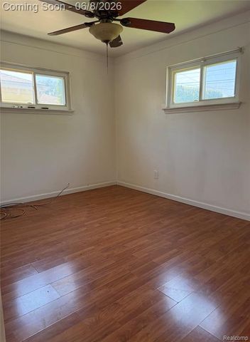 4810 Campbell Street, Dearborn Heights, MI 48125