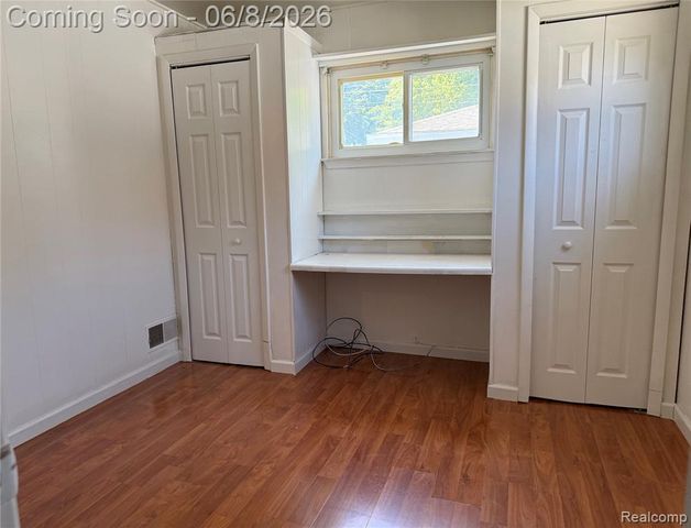 4810 Campbell Street, Dearborn Heights, MI 48125