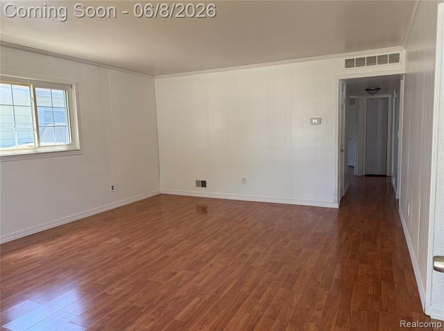 4810 Campbell Street, Dearborn Heights, MI 48125