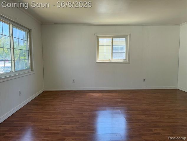 4810 Campbell Street, Dearborn Heights, MI 48125