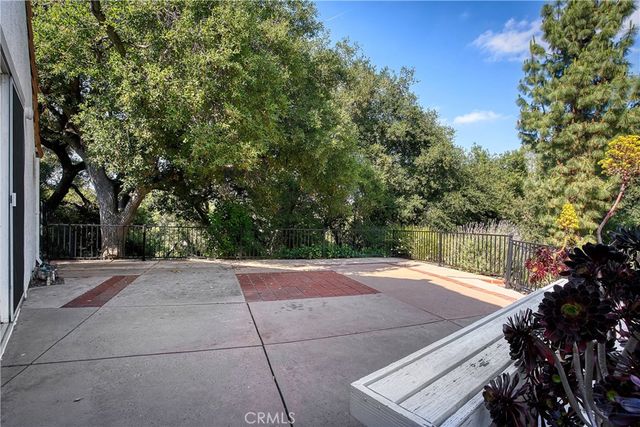 4414 Park Mallorca, Calabasas, CA 91302