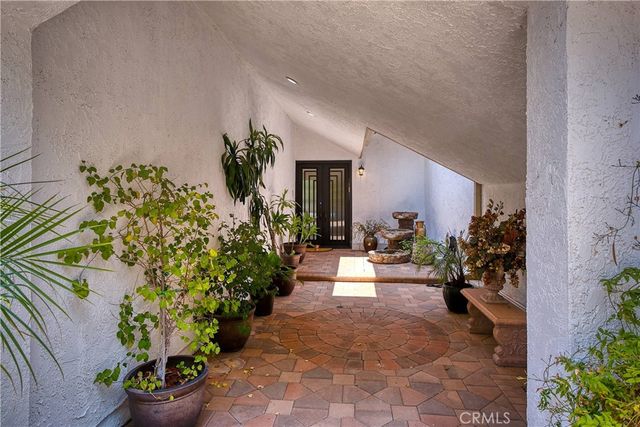 4414 Park Mallorca, Calabasas, CA 91302