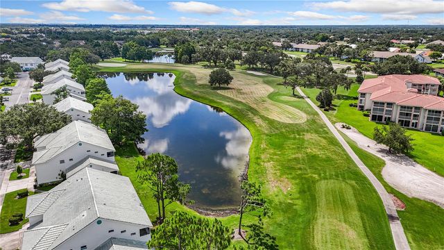 6582 FAIRWAY GARDENS DRIVE 6582, Bradenton, FL 34203