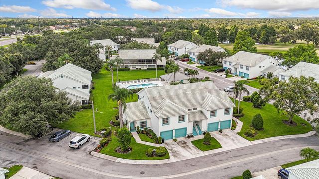 6582 FAIRWAY GARDENS DRIVE 6582, Bradenton, FL 34203