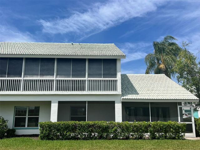 6582 FAIRWAY GARDENS DRIVE 6582, Bradenton, FL 34203