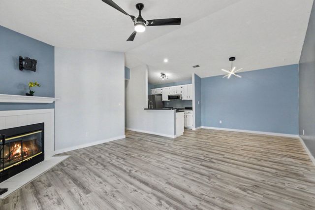 31 Rio Grande Circle, 11, Florence, KY 41042
