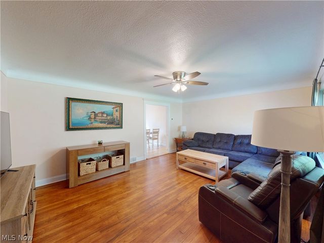 7996 Plains Road, Mentor, OH 44060