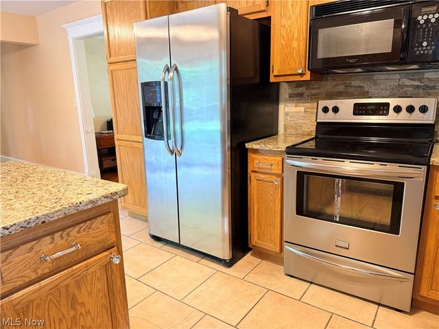 7996 Plains Road, Mentor, OH 44060