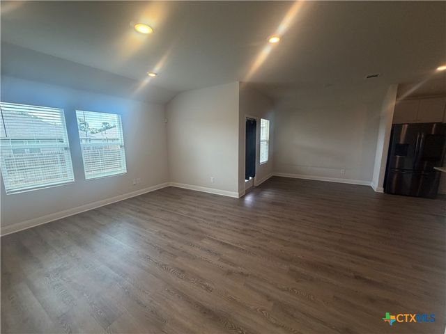 1433 Redwood Creek, Seguin, TX 78155