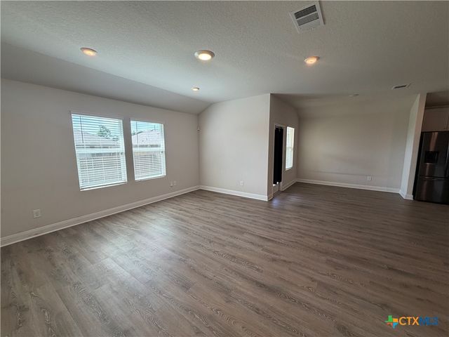 1433 Redwood Creek, Seguin, TX 78155